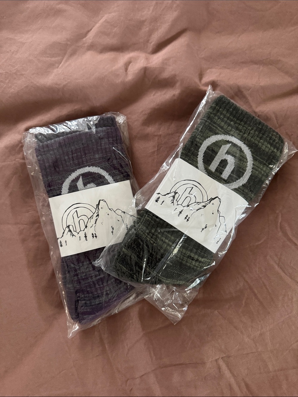 Hidden 'h' Logo Ribbed Crew Socks - Olive & Plum